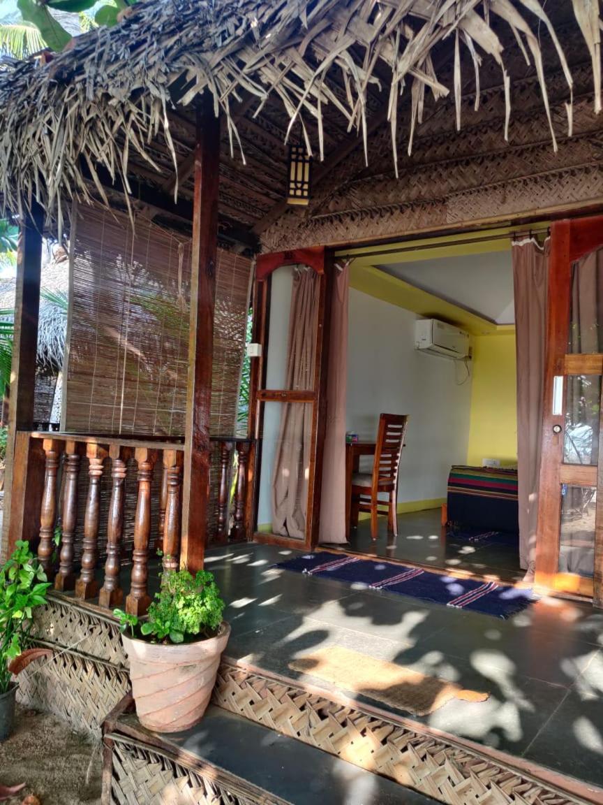 Mariposa Beach Grove Agonda Bagian luar foto