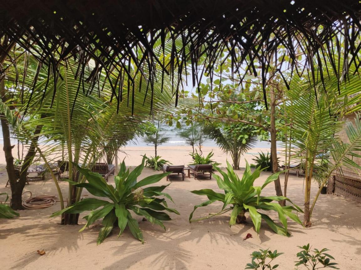 Mariposa Beach Grove Agonda Bagian luar foto