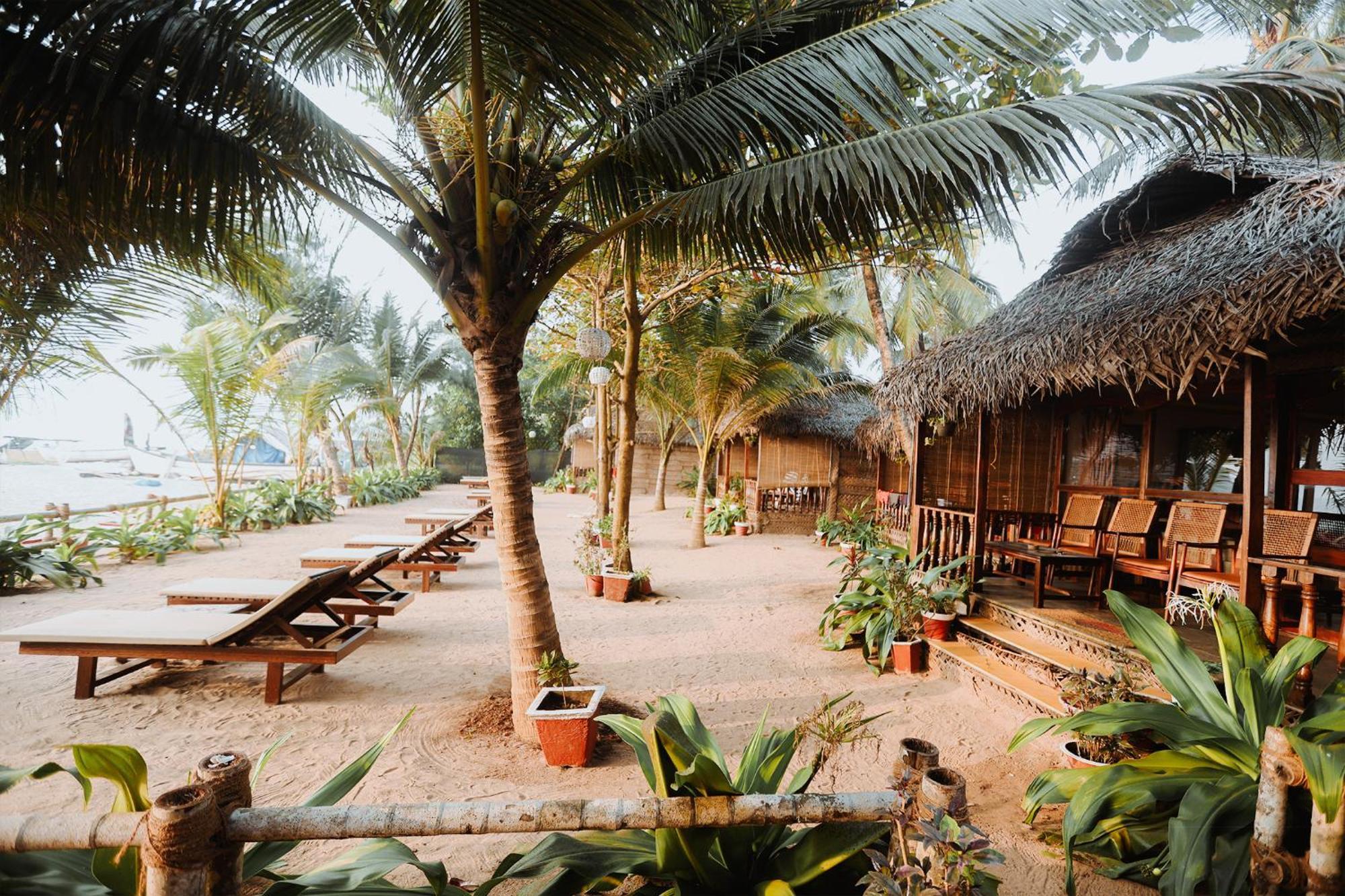 Mariposa Beach Grove Agonda Bagian luar foto